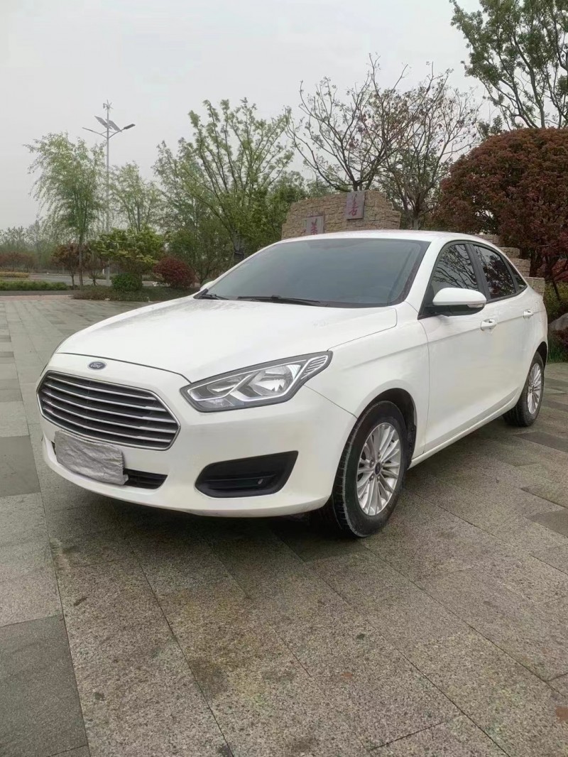 枣庄18年福特福睿斯8