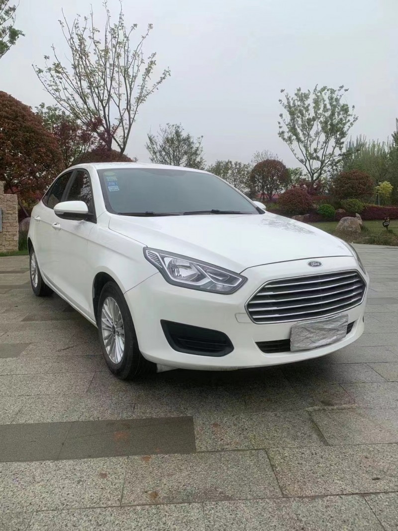 枣庄18年福特福睿斯7