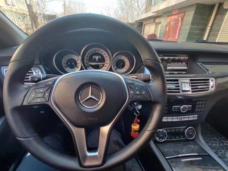 保定13年奔驰CLS3