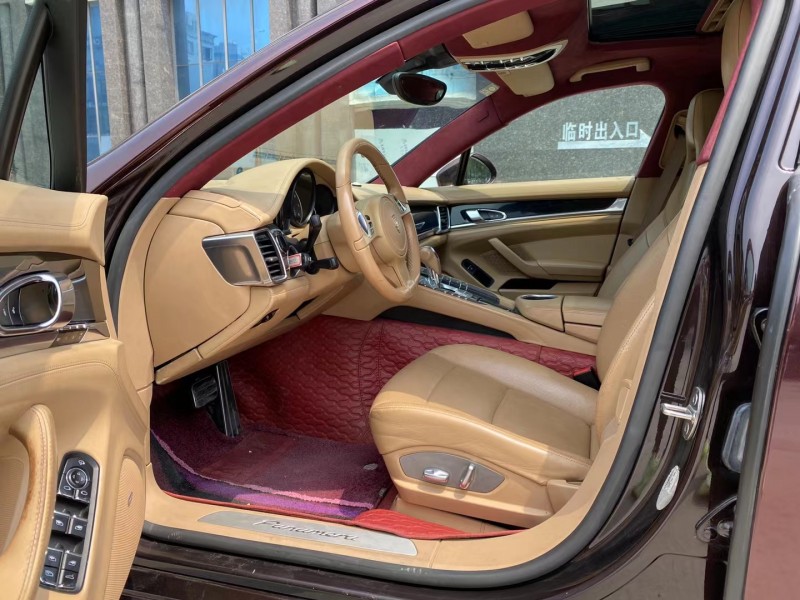 东莞13年保时捷帕拉梅拉8