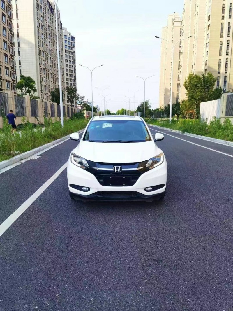 徐州17年本田缤智1