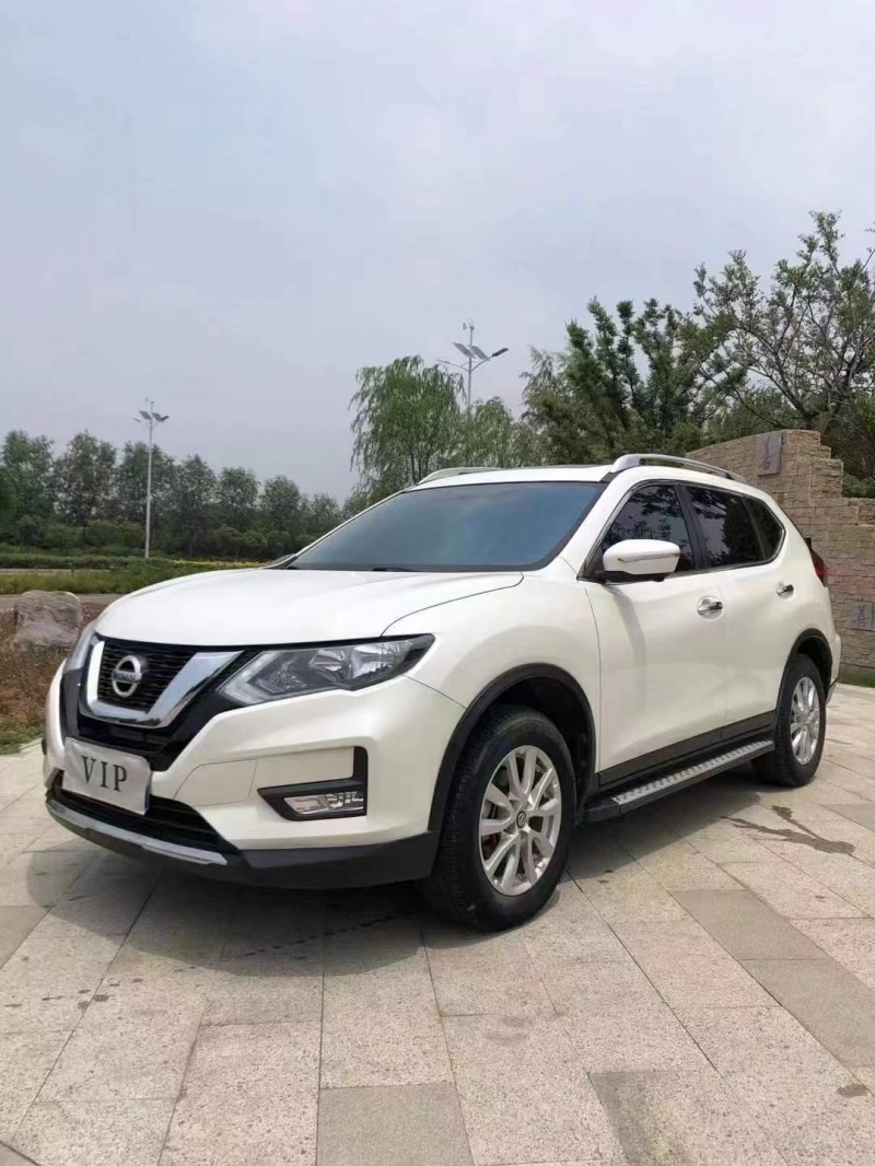 紹興19年日產奇駿8