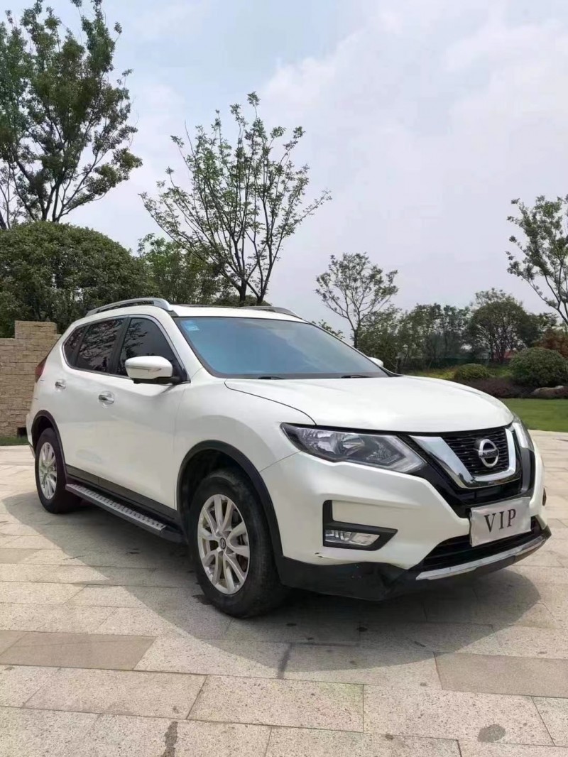 紹興19年日產奇駿7