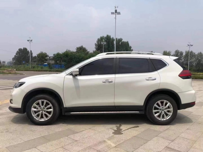 紹興19年日產奇駿6