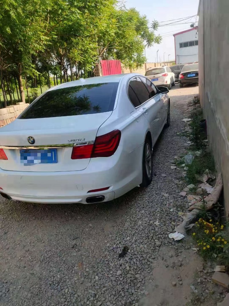 保定11年宝马7系6