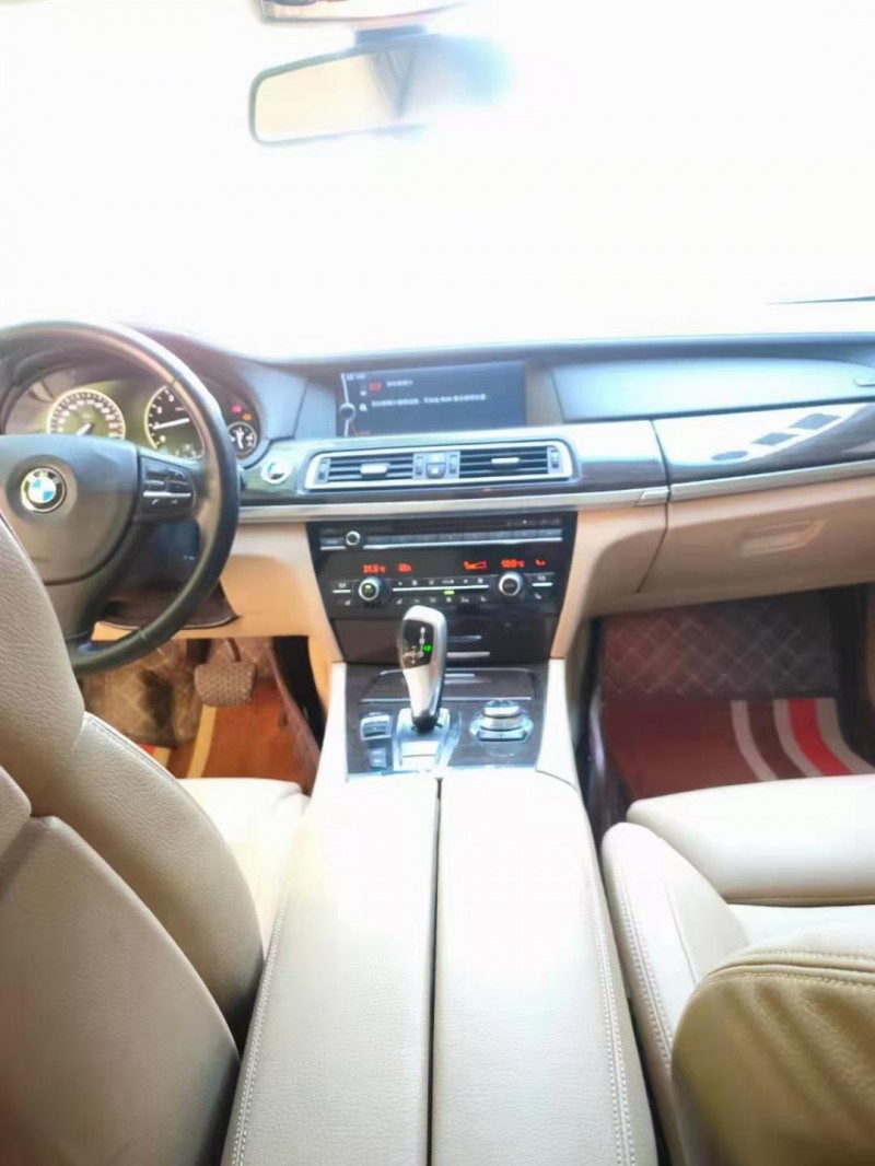 保定11年宝马7系3