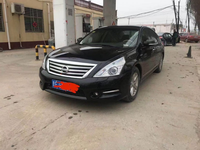 保定12年日产天籁1