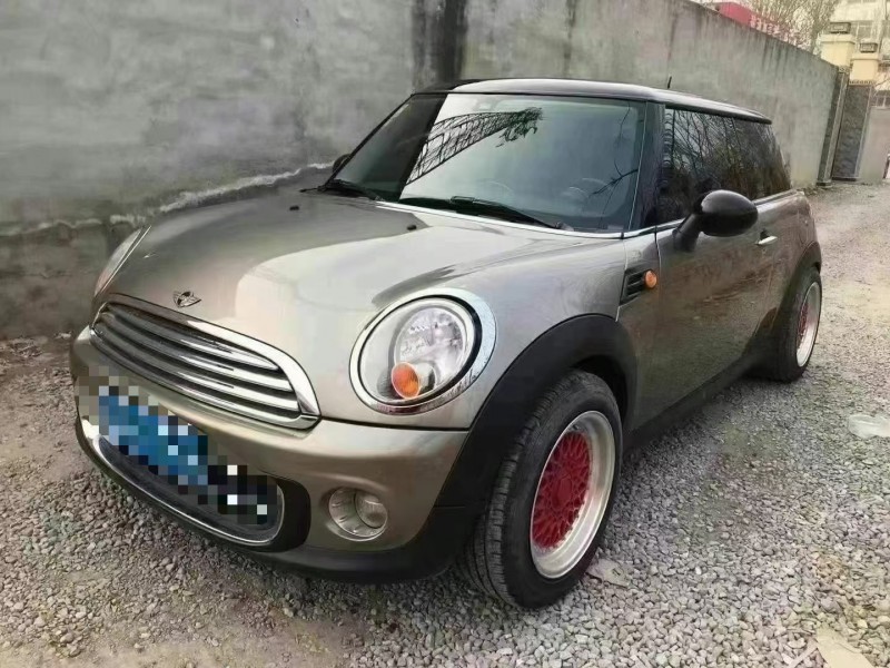 保定12年寶馬MINI8