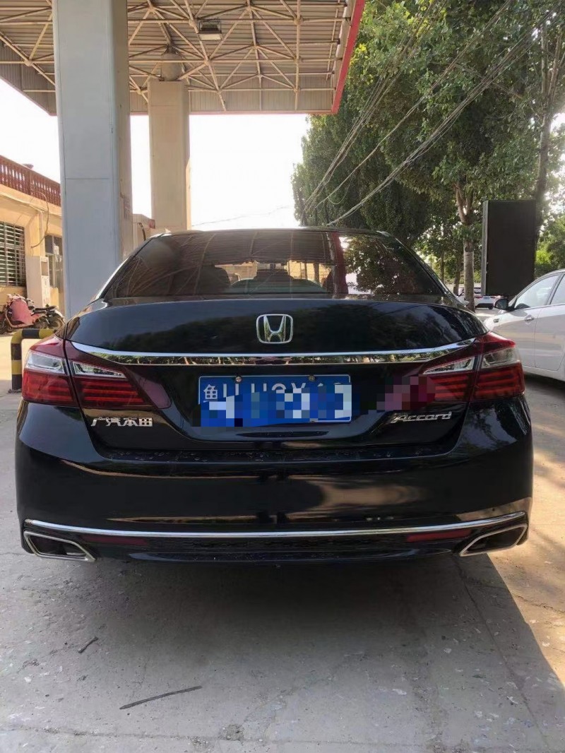 保定17年本田雅阁2