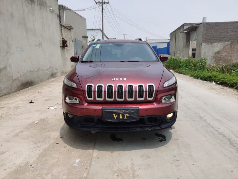 蚌埠17年Jeep自由光1
