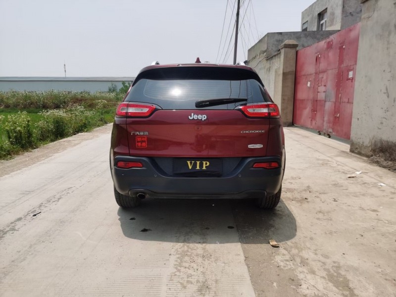 蚌埠17年Jeep自由光8