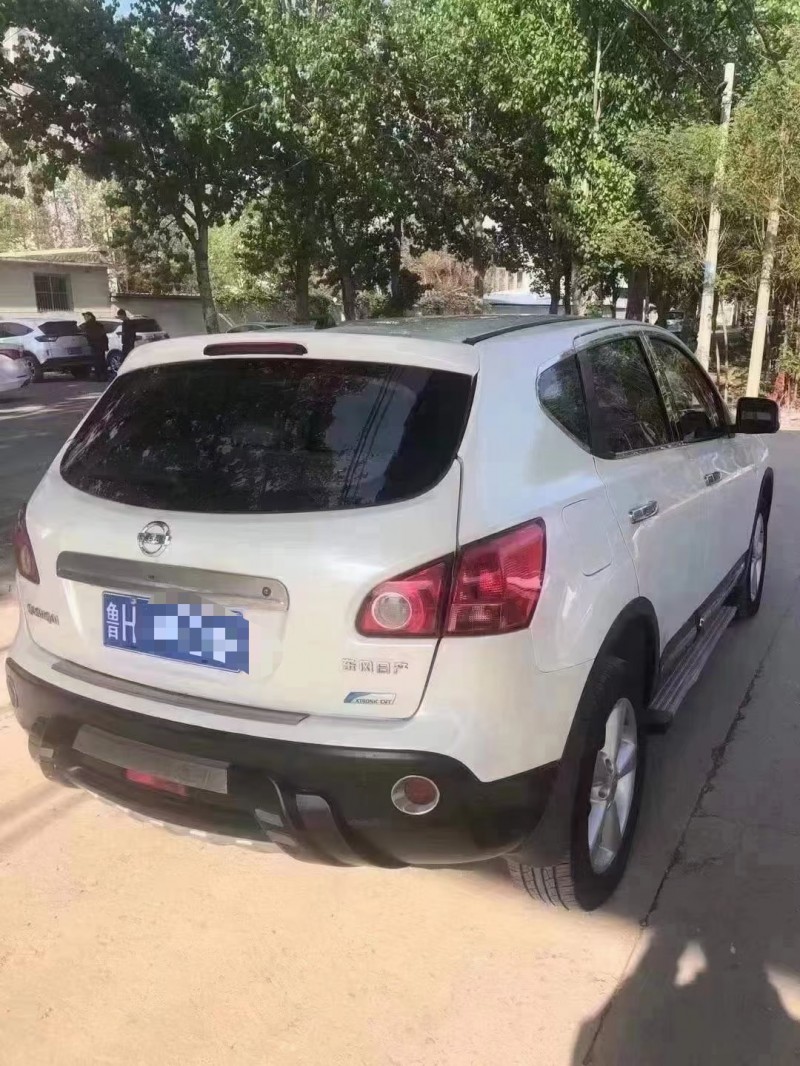 保定13年日产逍客7