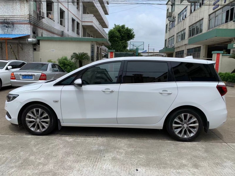 中山20年别克GL62