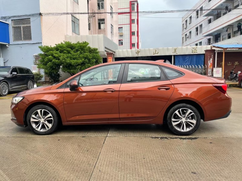 中山20年别克威朗2