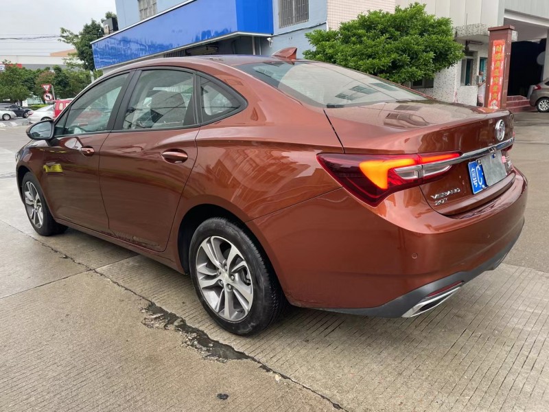 中山20年别克威朗5