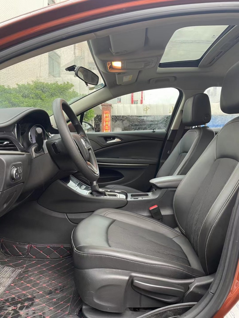 中山20年别克威朗9