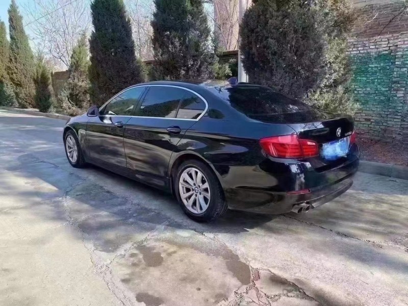 保定11年宝马5系8