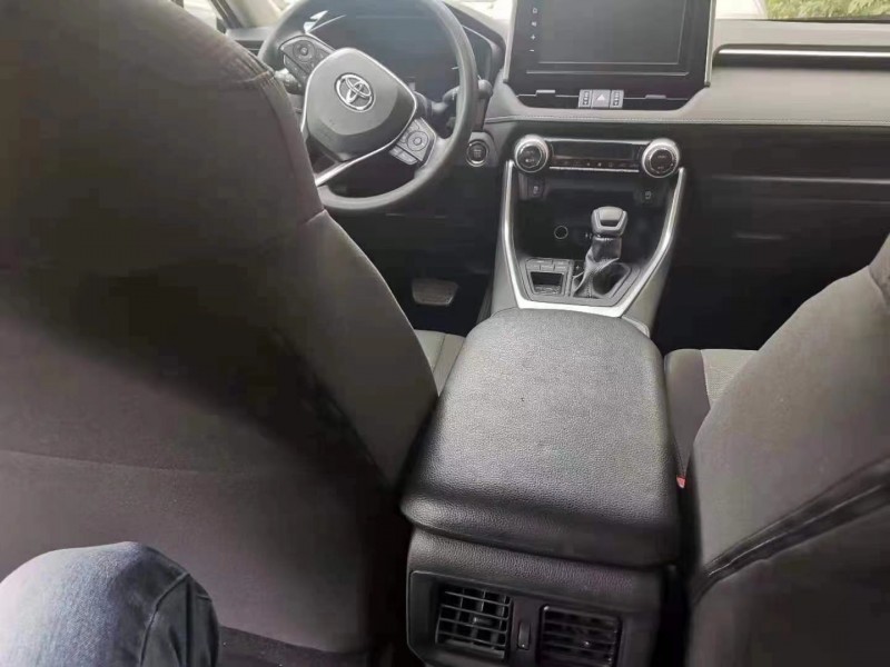 武汉21年丰田RAV43