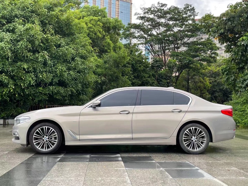 深圳18年宝马5系8