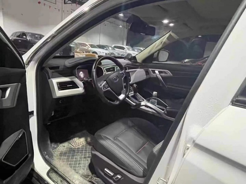 武汉19年吉利博越3