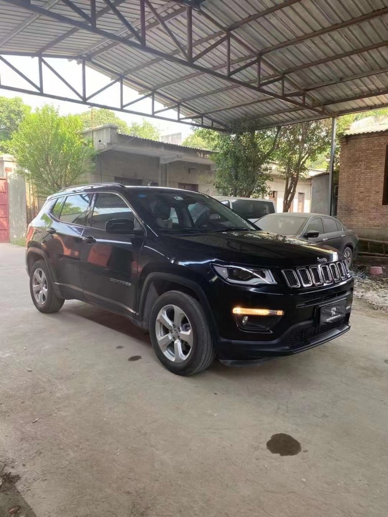 漢中18年Jeep指南者7