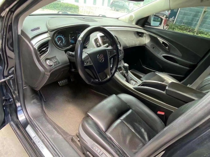 青岛09年别克君越5