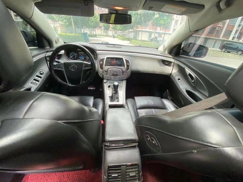 青岛09年别克君越7