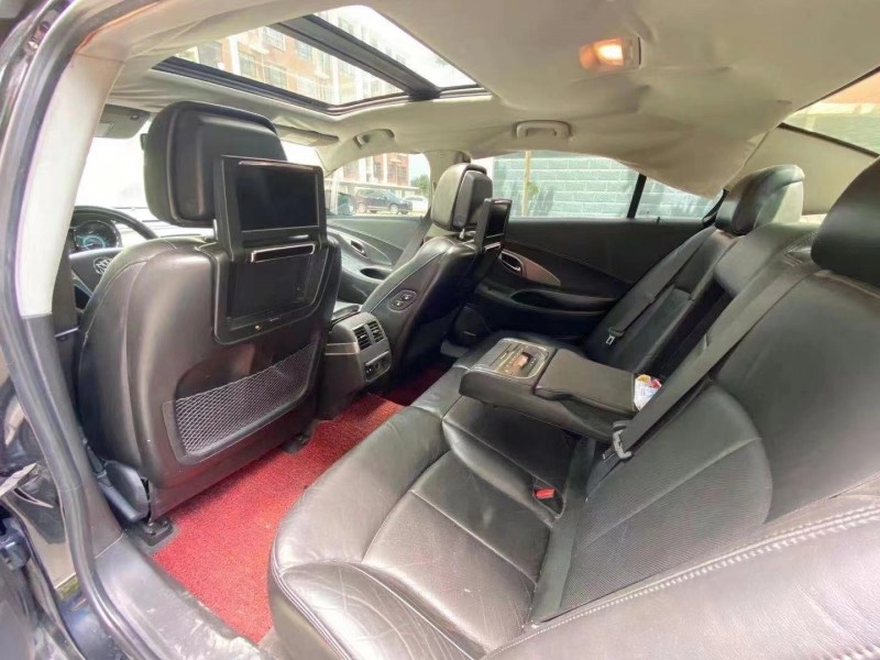 青岛09年别克君越6