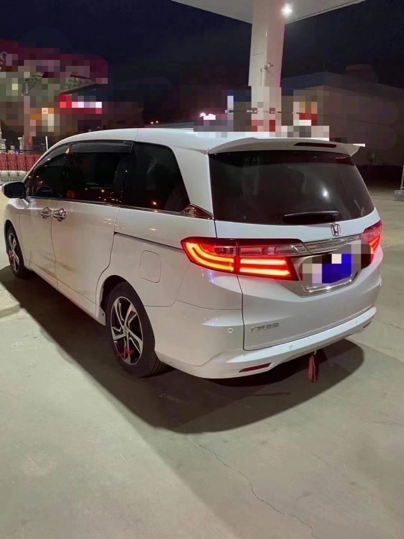 青岛17年本田奥德赛3