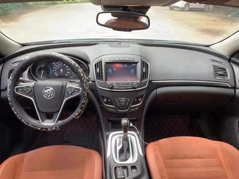 济宁16年别克君威5