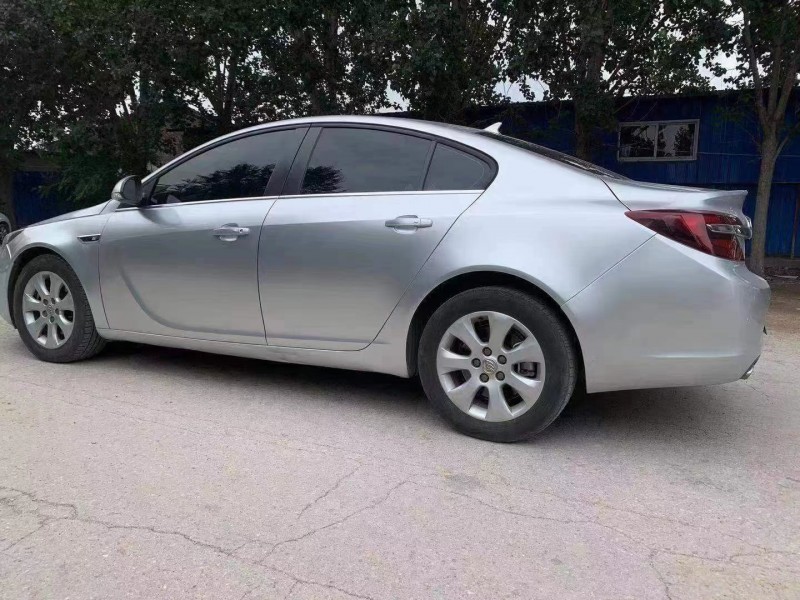 济宁16年别克君威8