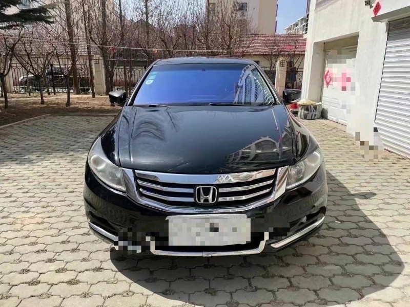 青岛13年本田雅阁9