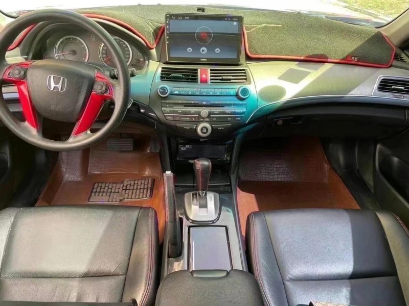 青岛13年本田雅阁5