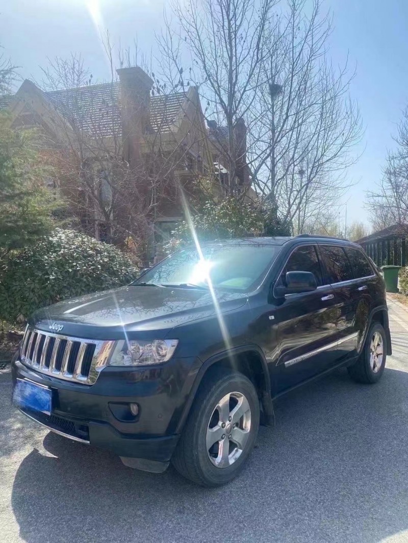 青島13年Jeep大切諾基7