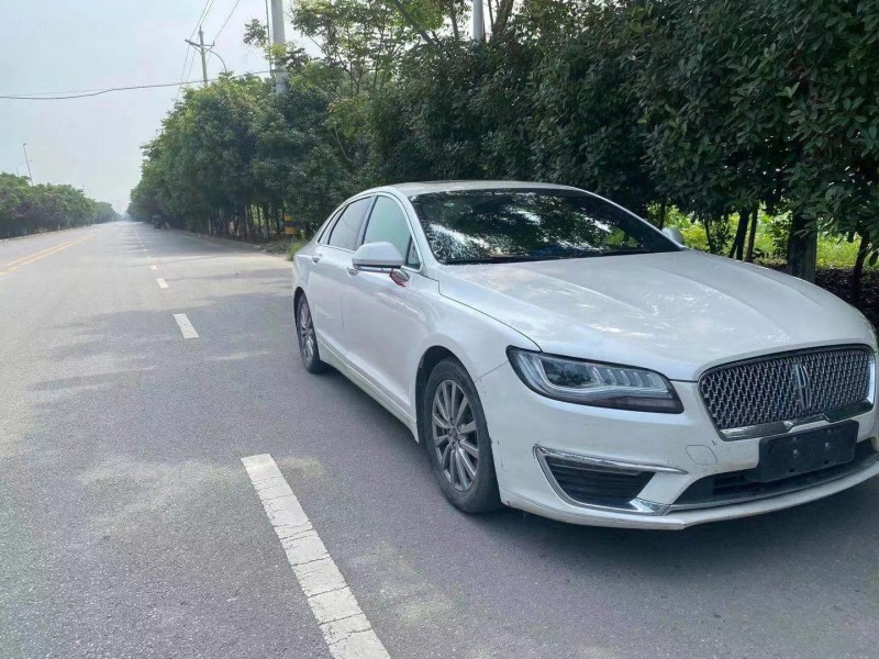 黃石19年林肯MKZ3
