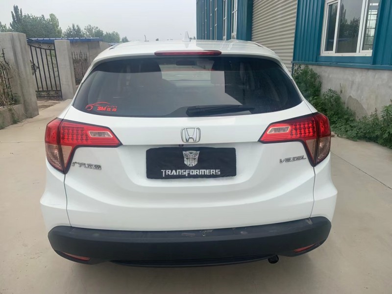 保定15年本田缤智8