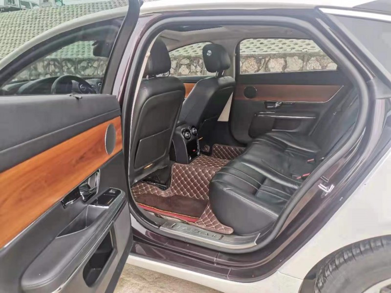 貴陽13年捷豹XJ6