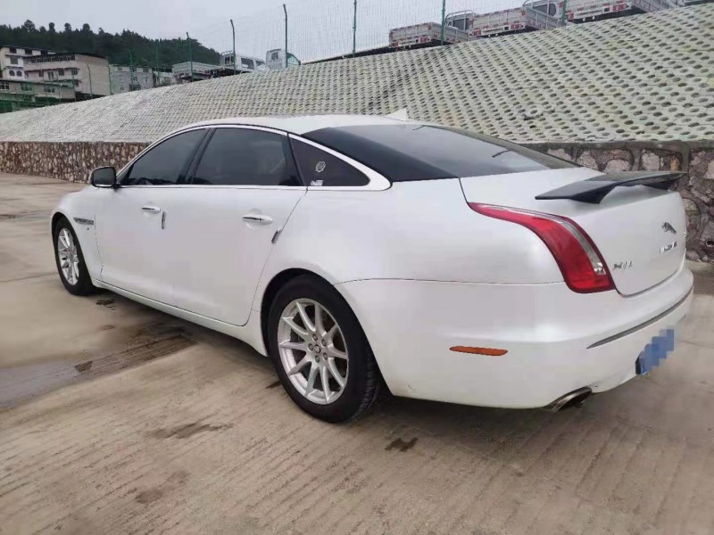 貴陽13年捷豹XJ3