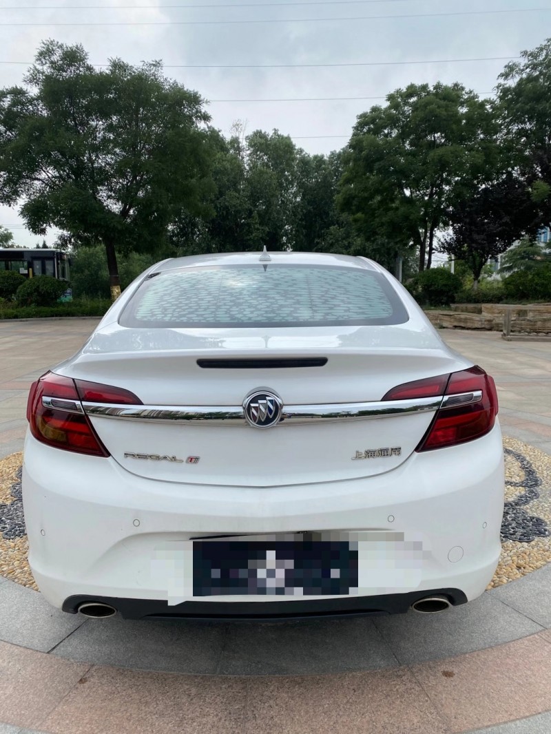 青岛14年别克君威1