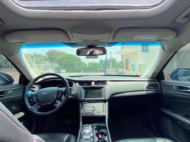 广州17年福特金牛座1