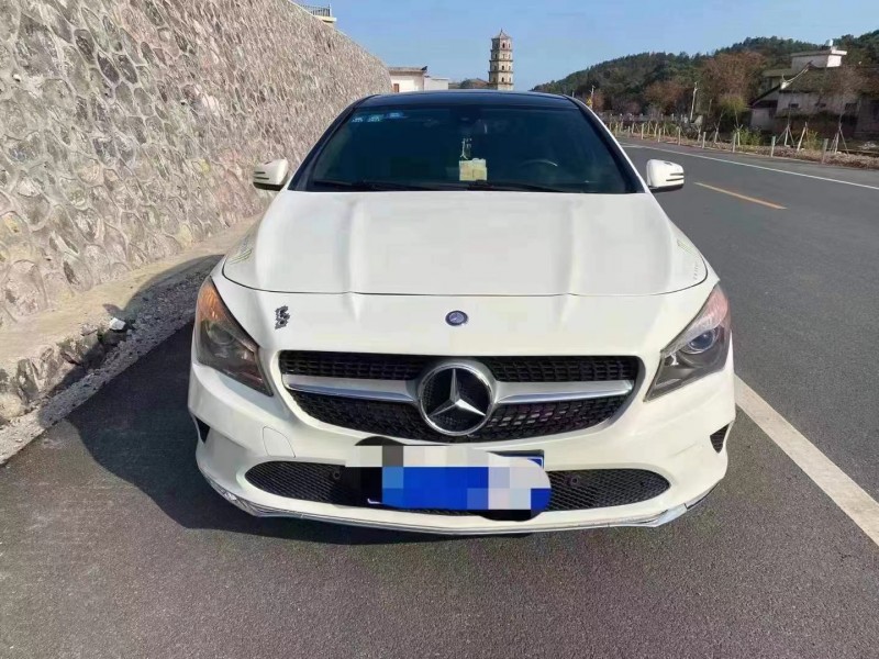 益阳17年奔驰CLA1