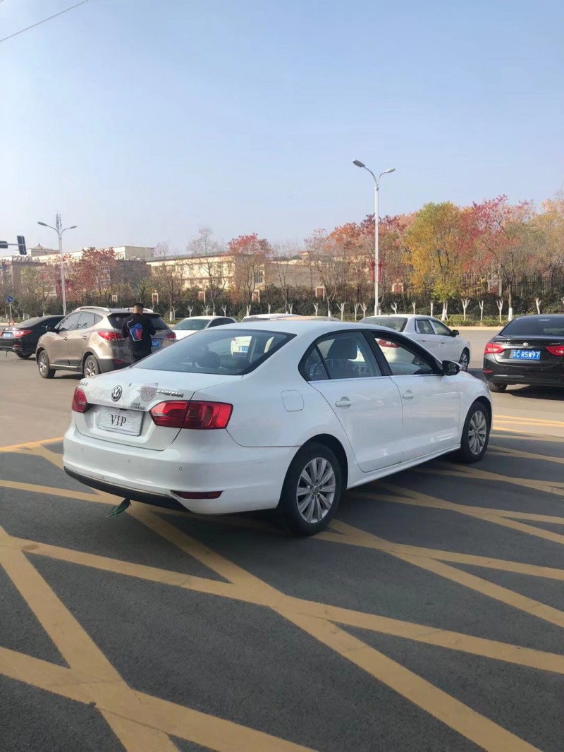 徐州14年大众速腾8