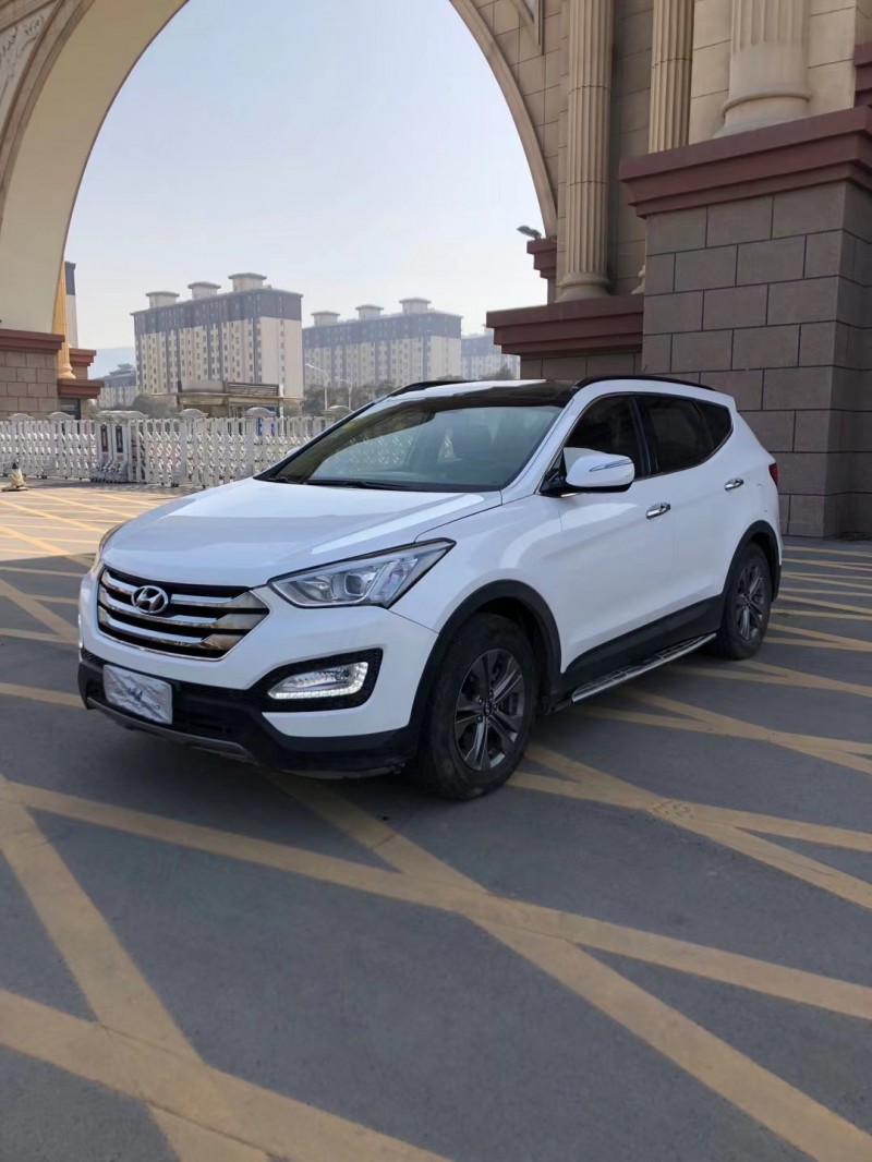 徐州抵押车14年现代全新胜达出售