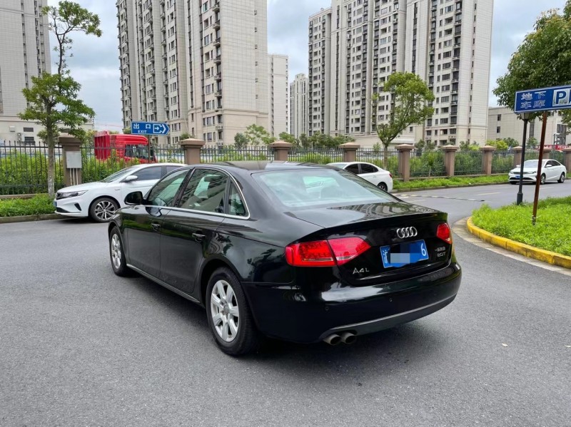 上海10年奧迪A4L9