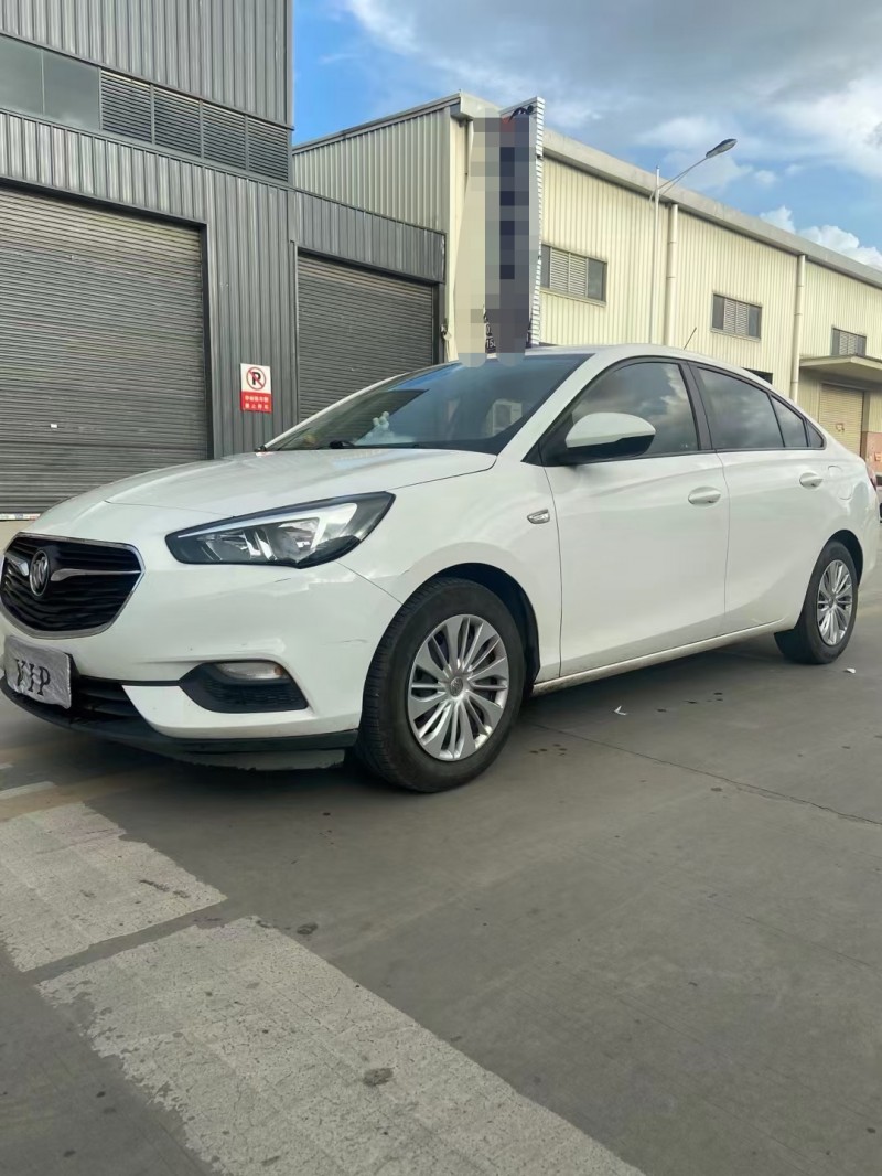 东莞18年别克凯越3