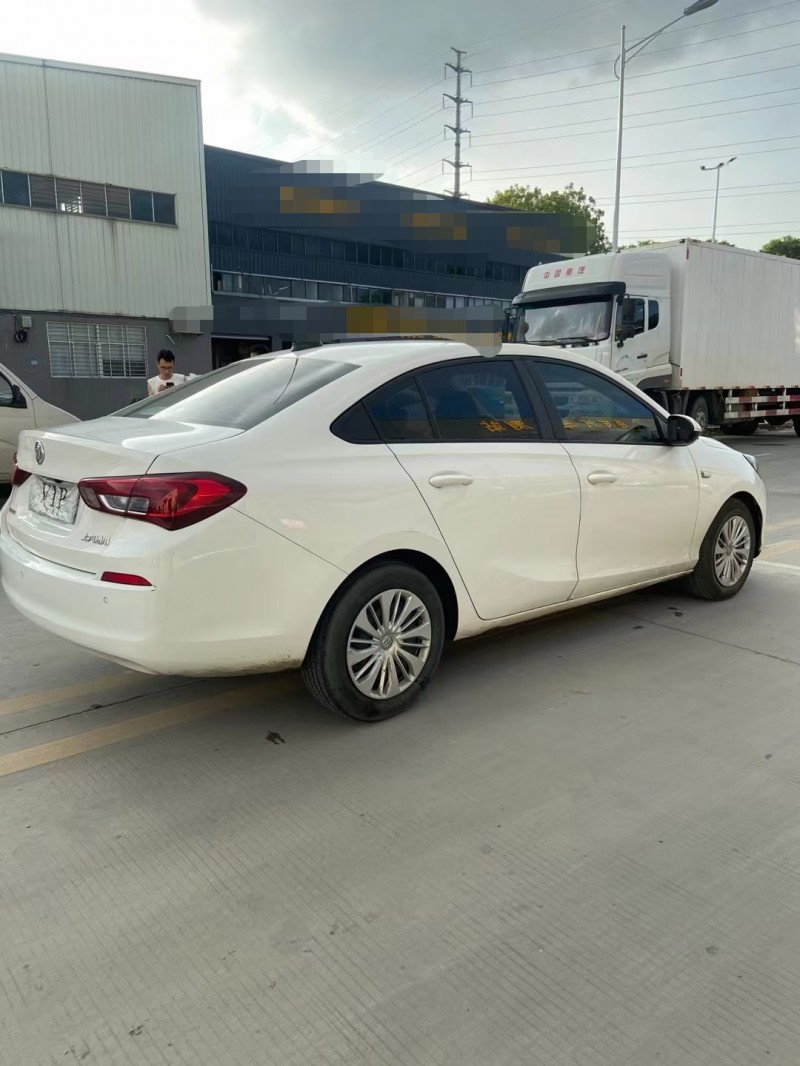 东莞18年别克凯越6