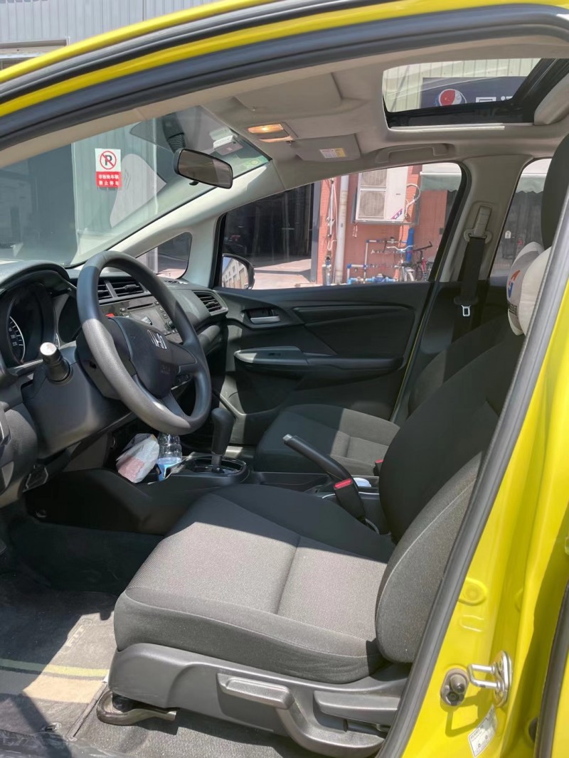 东莞17年本田飞度7