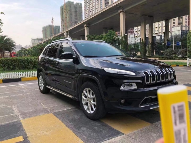 宜昌16年Jeep自由光3