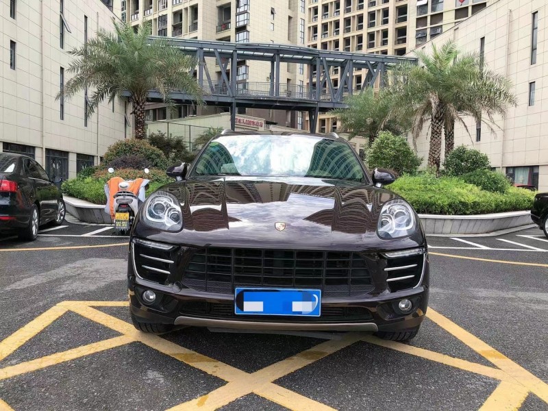 新余18年保時捷Macan1