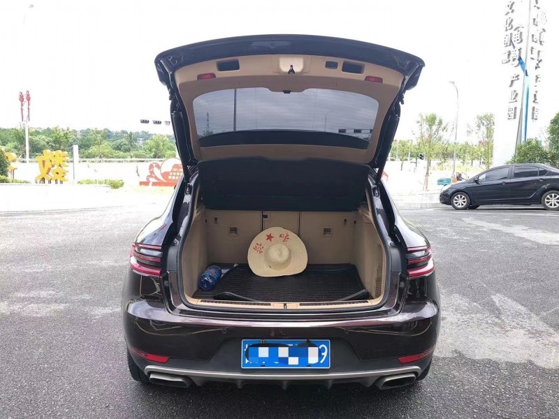 新余18年保時捷Macan7